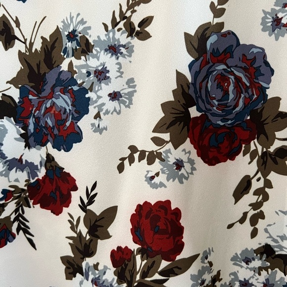 Eden Ruth Floral Tank - Picture 2 of 4